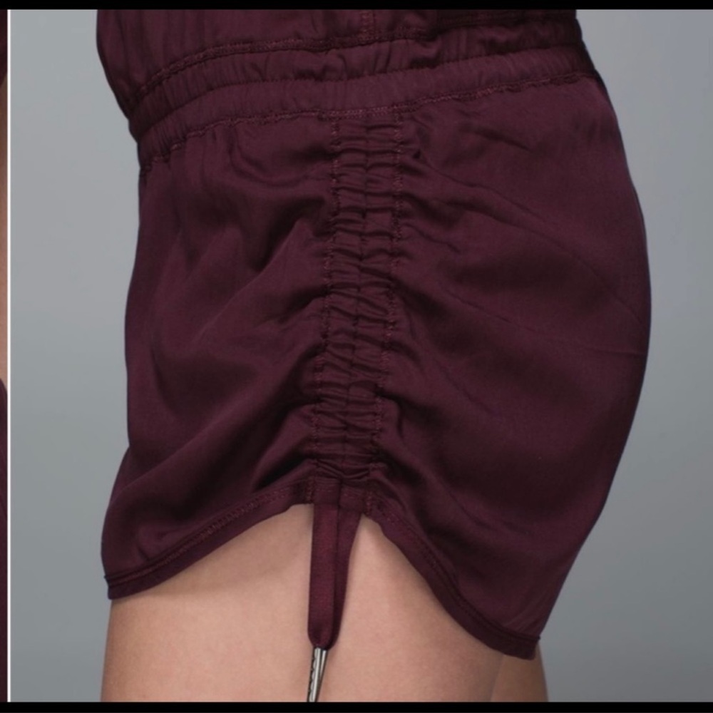 LULULEMON | Heat the Street One-piece Workout Romper - Picture 4 of 11